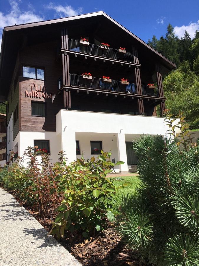 Chalet Miriam Wolkenstein in Gröden Exterior foto
